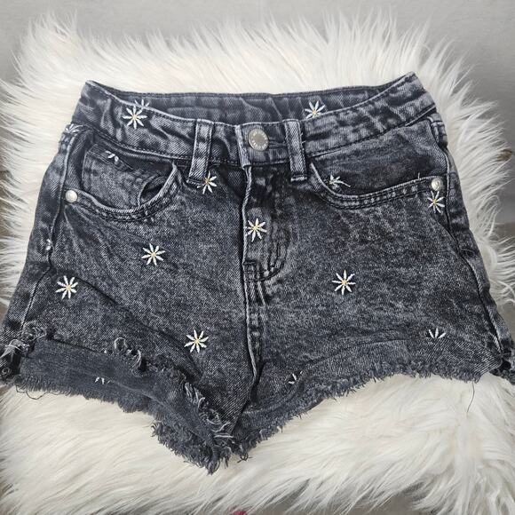 Art Class Girls Black Denim Cut off Jean Shorts with Floral Print - Picture 1 of 5